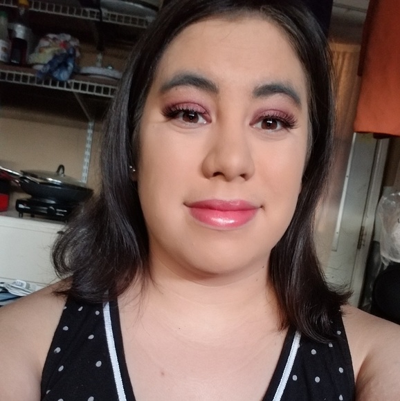 Meet your Posher, Darienn - Picture 1 of 1